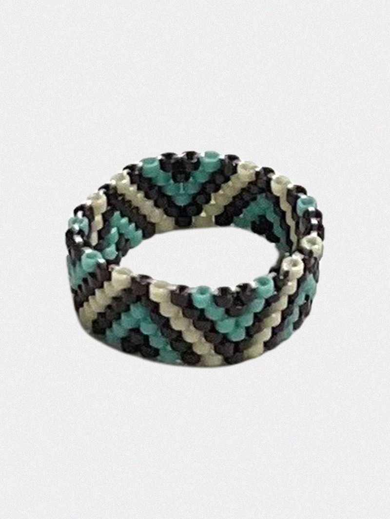 Saddle Pattern Beads Ring