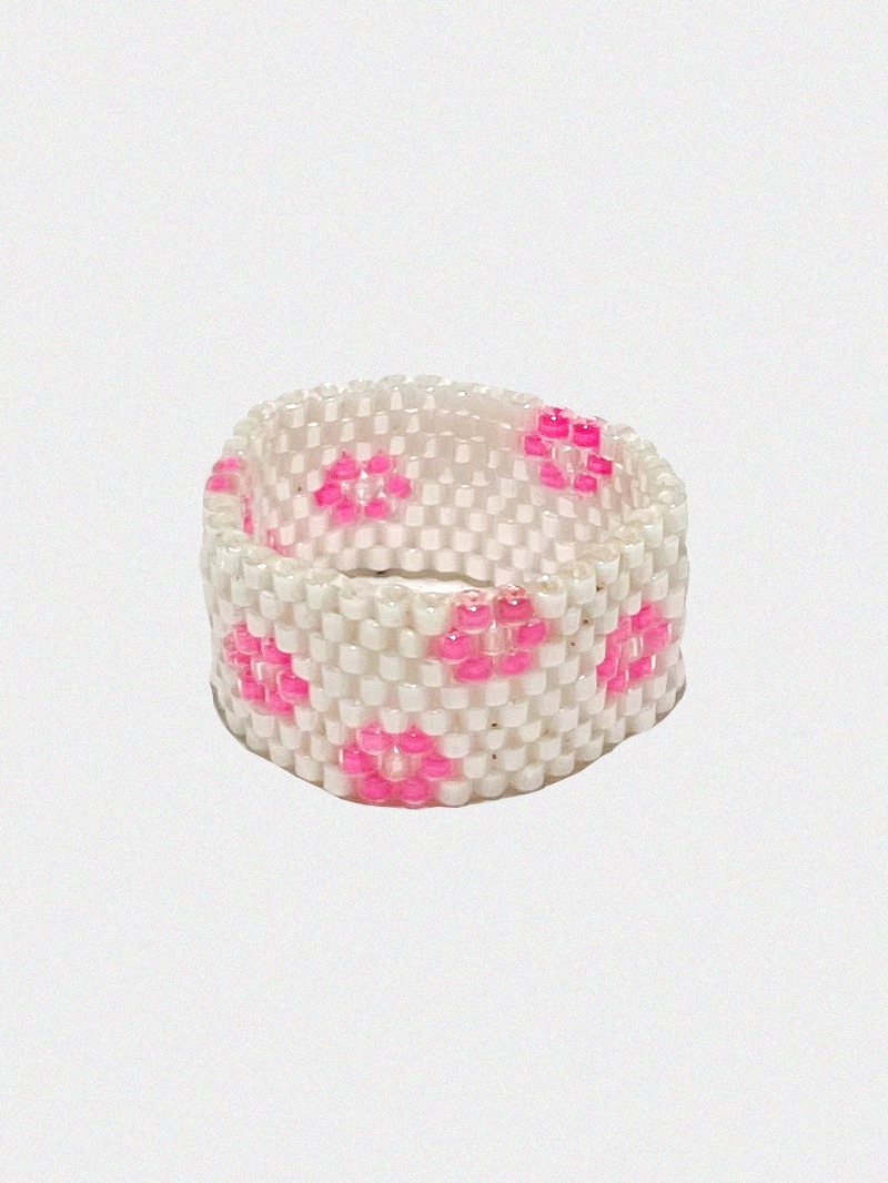 Amusant  Pink Flower Beads Ring
